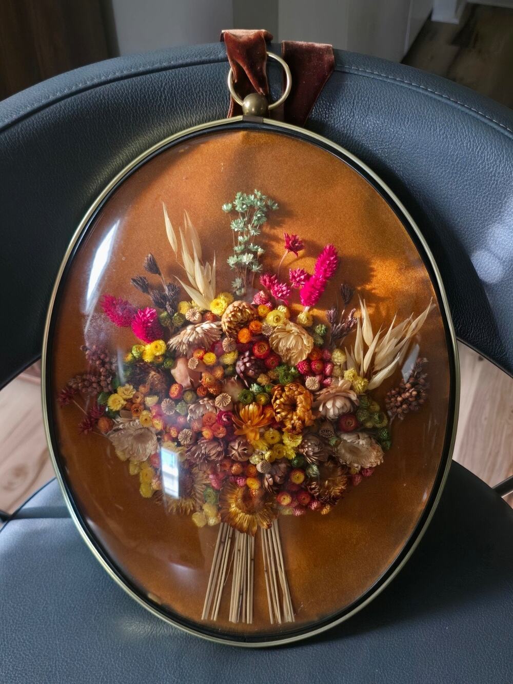 CideArt convex domed oval wall art dried flowers 14" x 11" excellent condition